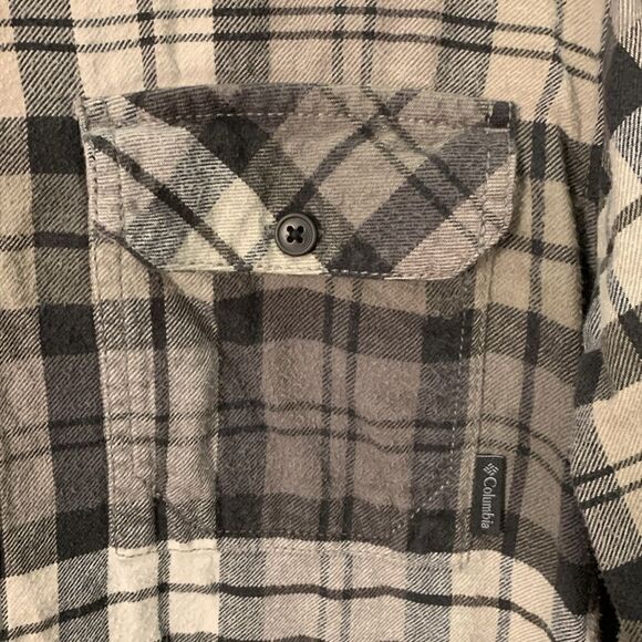 Columbia two-tone gray, button-down flannel plaid men’s size medium casual shirt - Picture 2 of 7